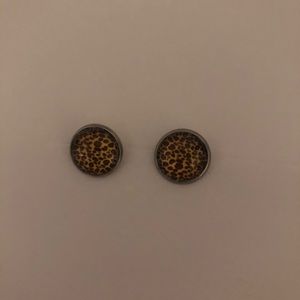 Leopard print Studs.